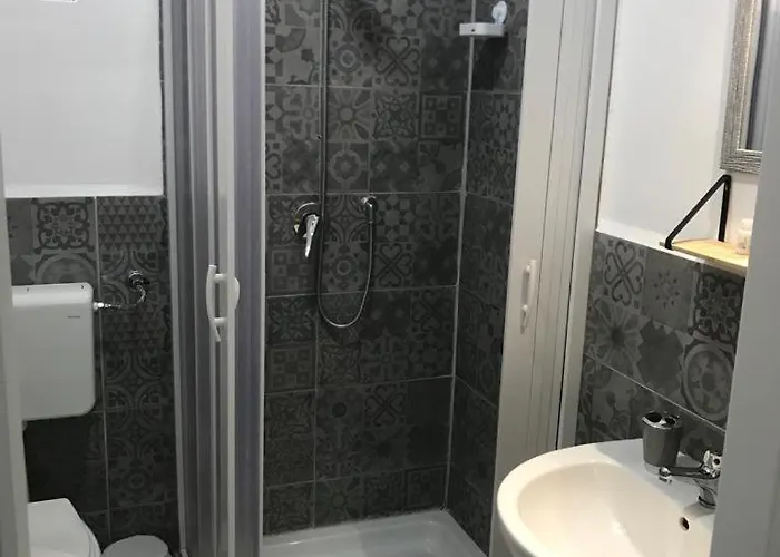 Private Bathroom King Room